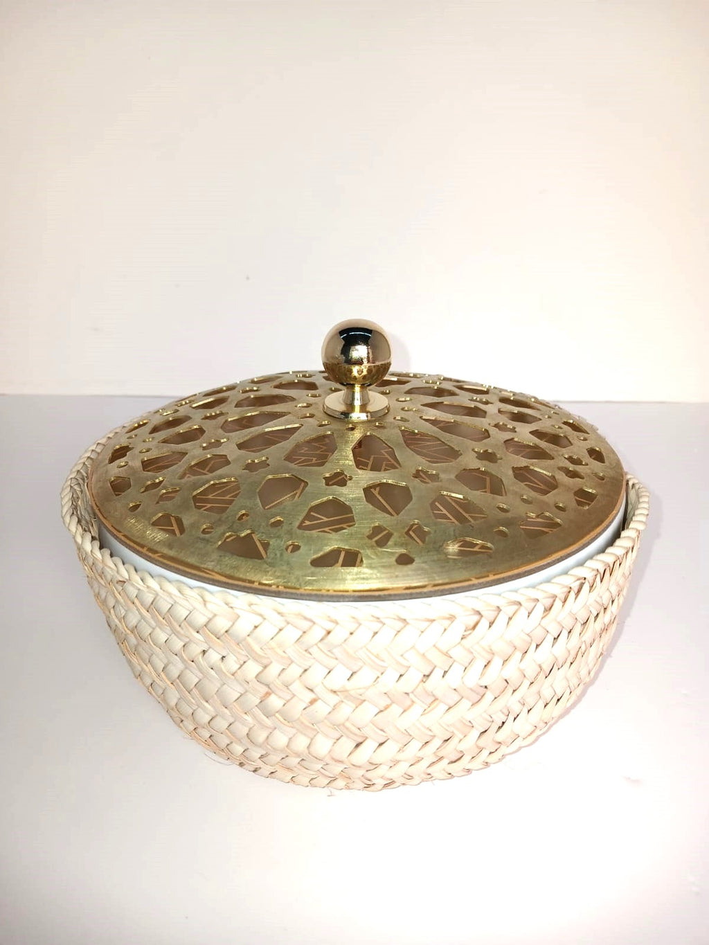 Arabesque Cover Basket