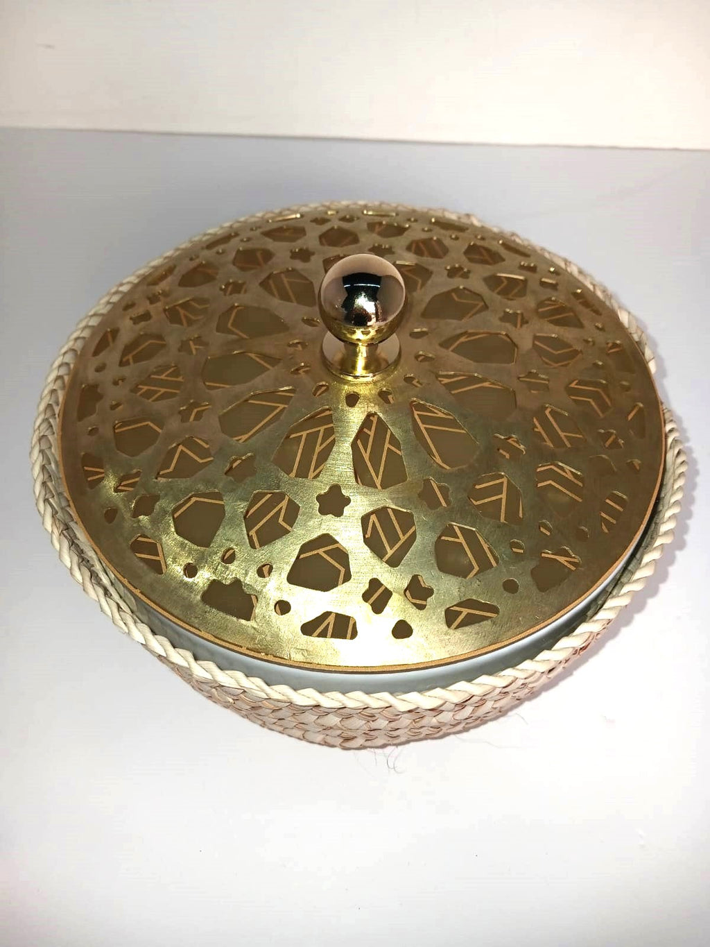 Arabesque Cover Basket